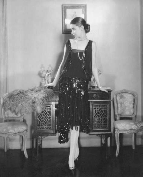 coco chanel 1920s flapper dresses